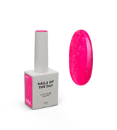 NAILSOFTHEDAY Color of the Month – Agosto 2026 CHRIN – fucsia con pan de oro y shimmer, cobertura en una sola capa, 10 m