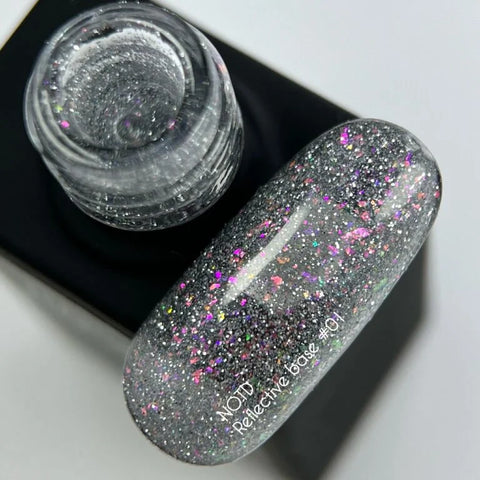 NAILSOFTHENIGHT 01  base reflectante de camuflaje con brillo (purpurina plateada y rosa) 10 ml