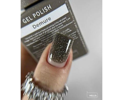 HEYLOVE Esmalte Semipermantente Demure(Reflectante) Coleccion Qualities 15ml