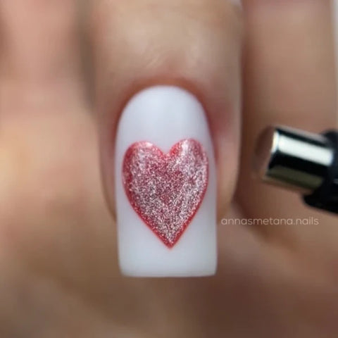 NAILSOFTHEDAY- Iman para ojo de gato