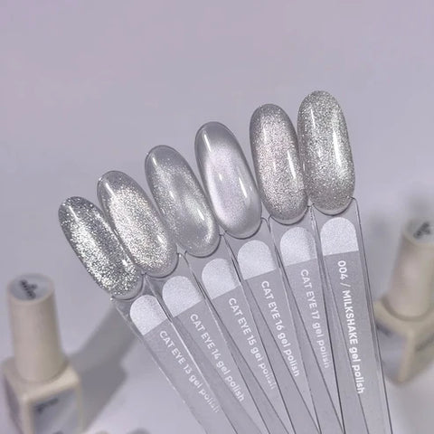 NAILSOFTHEDAY Cat Eye 17 — esmalte ojo de gato plateado lechosa 6 ml