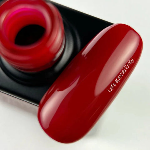 NAILSOFTHEDAY Emily  rojo profundo  10 ml.