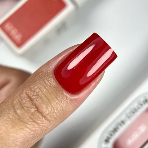 NAILSOFTHEDAY Color del Mes – Agosto 2025 Kalyna – Color Rojo Intenso 10 ml.