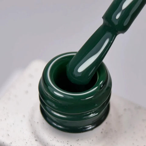 NAILSOFTHEDAY Color del Mes Septiembre 2025 Everroot- Color Verde Profundo 10ml