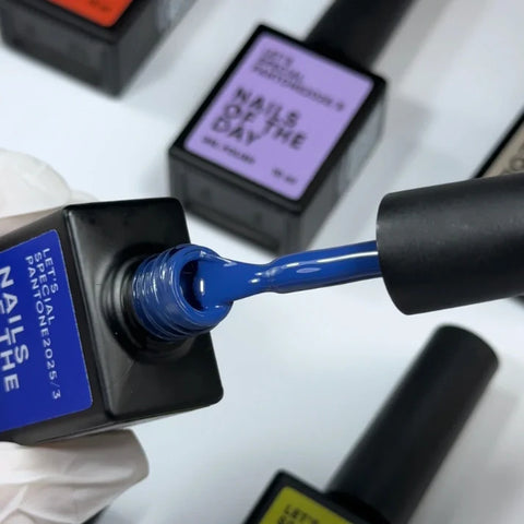 NAILSOFTHEDAY Let’s special Pantone2025/3- azul oscuro 10 ml.