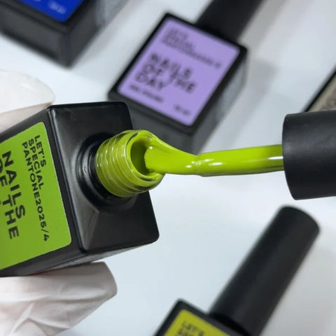 NAILSOFTHEDAY Let’s special Pantone2025/4- Verde Oliva 10 ml.