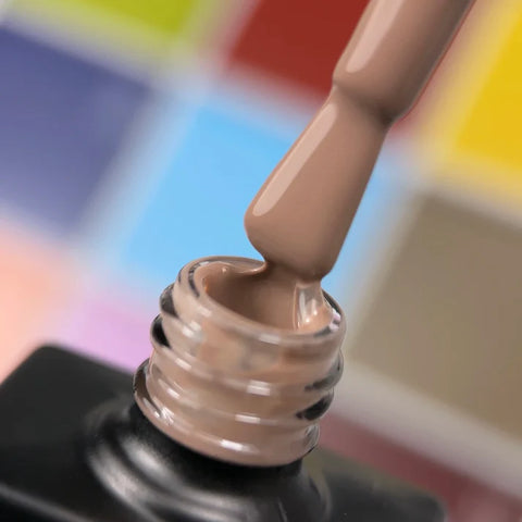 NAILSOFTHEDAY Let’s special Pantone2025/9-Beige Café Frío 10 ml.