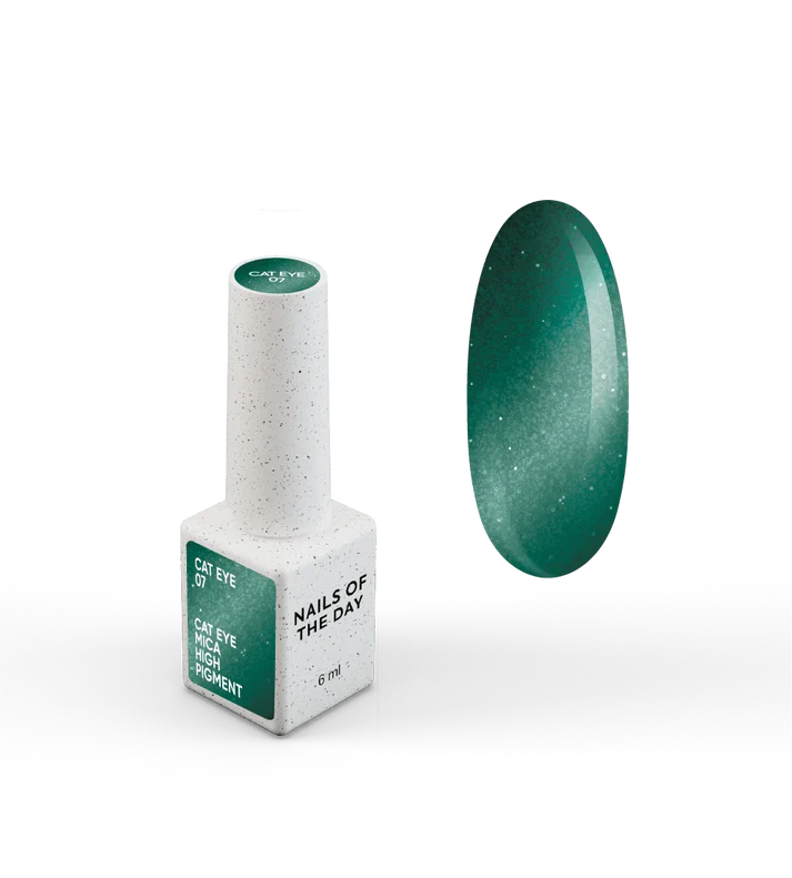 NAILSOFTHEDAY Cat Eye 07 Verde efecto ojo de gato con partículas metálicas 6 ml.