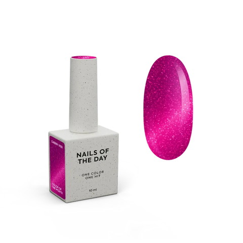NAILSOFTHEDAY Color Mes Junio 2025 Cherry Kiss — Color rosa intenso con efecto ojo de gato 10 ml