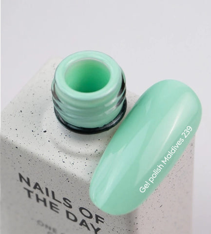 NAILSOFTHEDAY Gel Polish Maldives - Verde Menta Cálido 10 ml.