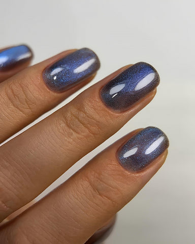 Dark by Rior Esmalte Semipermanente Profesional Cat Eye 20- 6 ml
